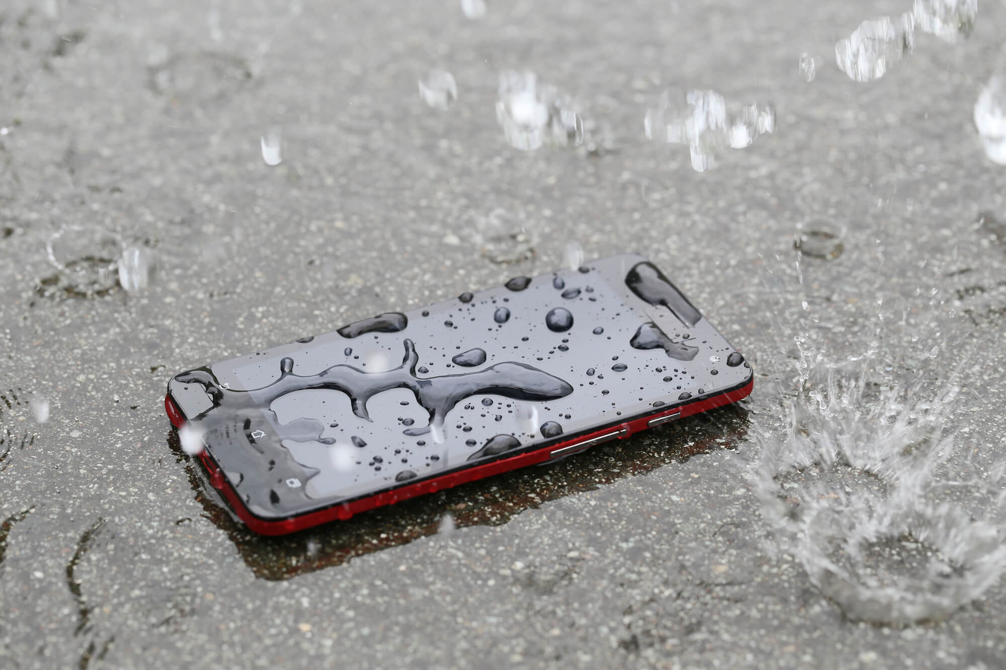 【要注意】iPhoneを水以外の水分で水没させてしまった場合