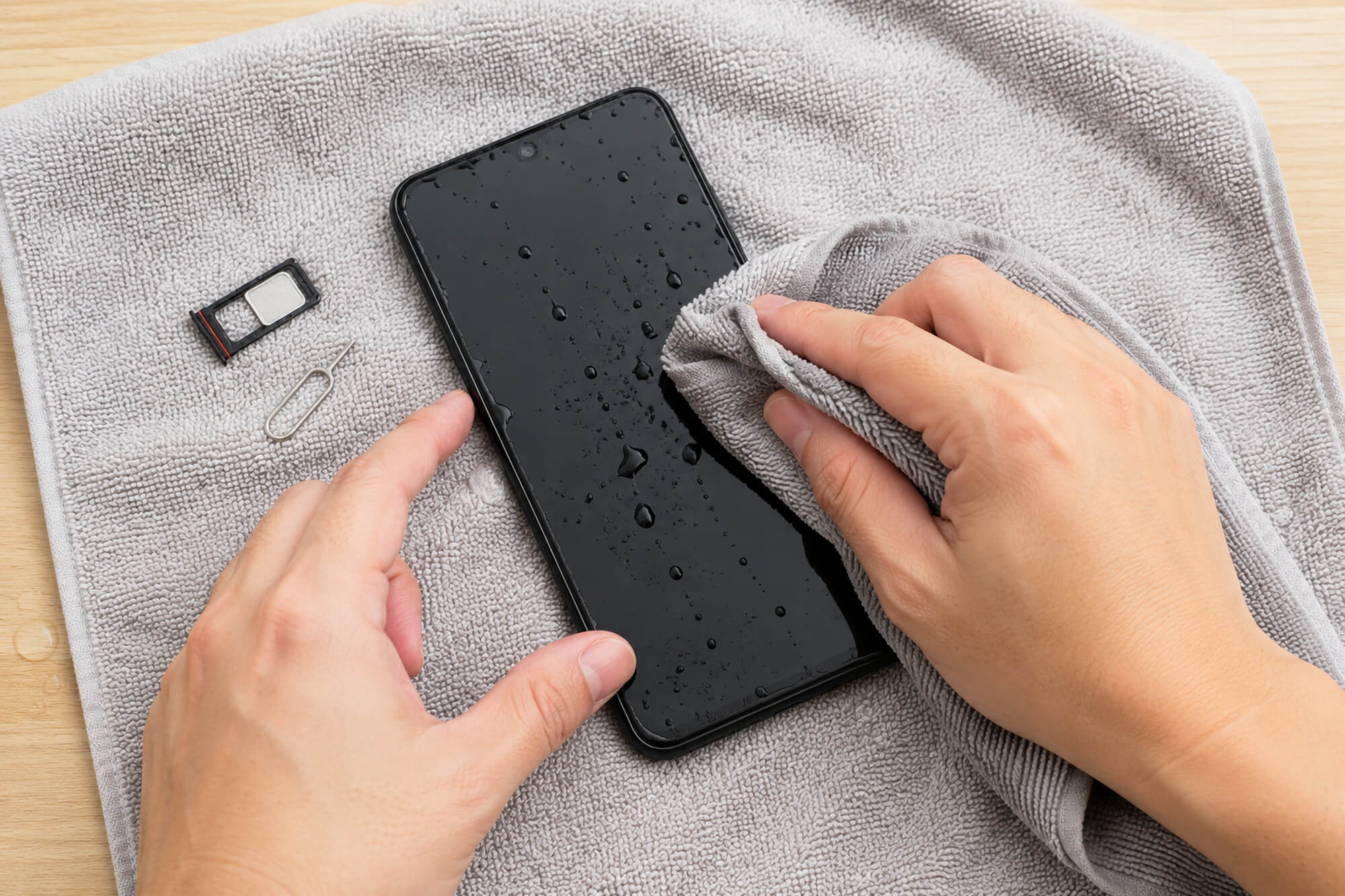 iPhoneが海水に浸かったとき最初にやるべき5つのこと