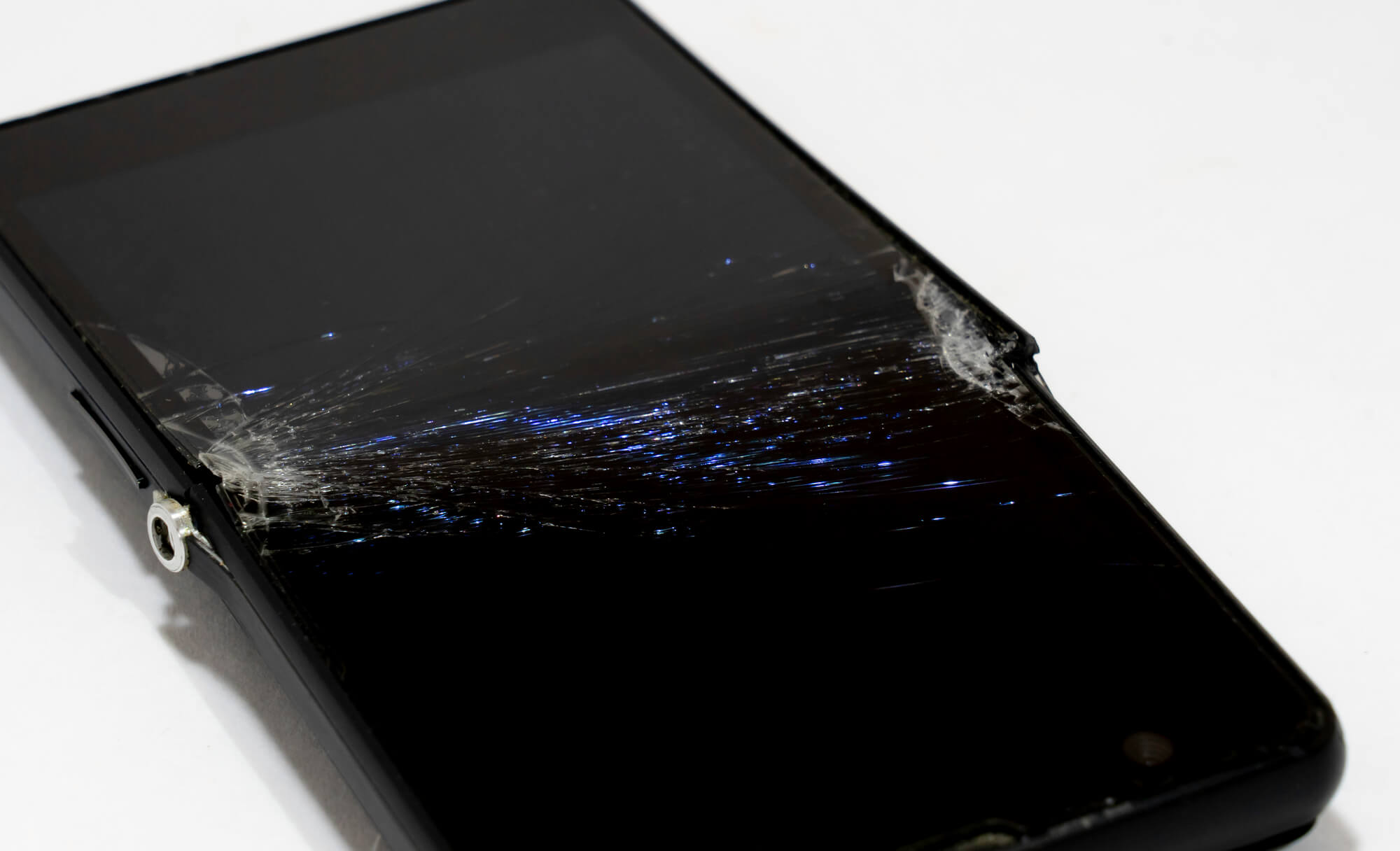 Xperiaの背面が割れてしまう代表的な原因