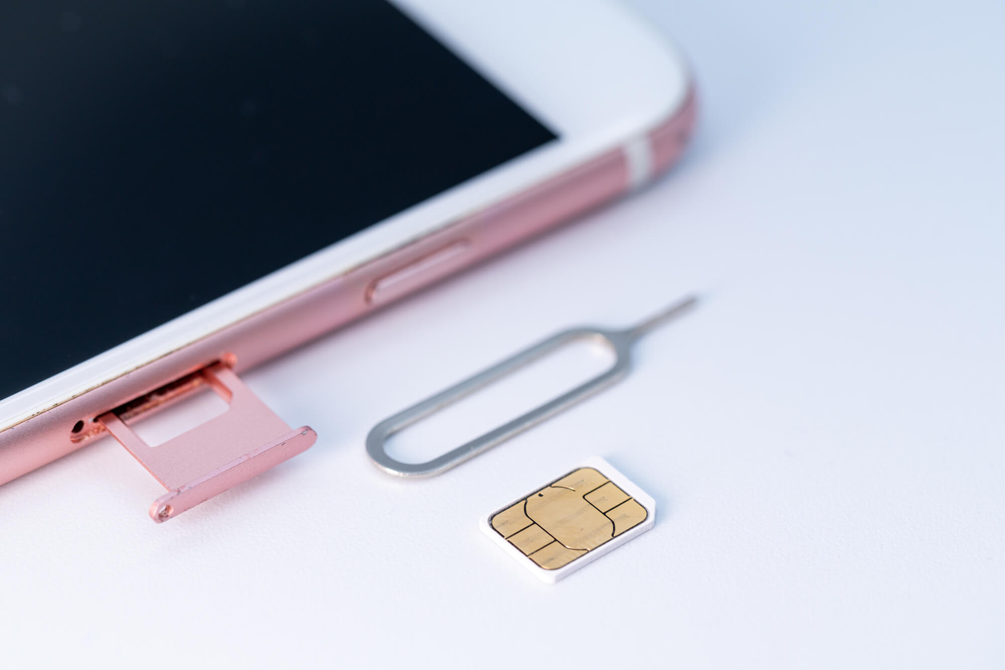 SIMカードを差し替える手順