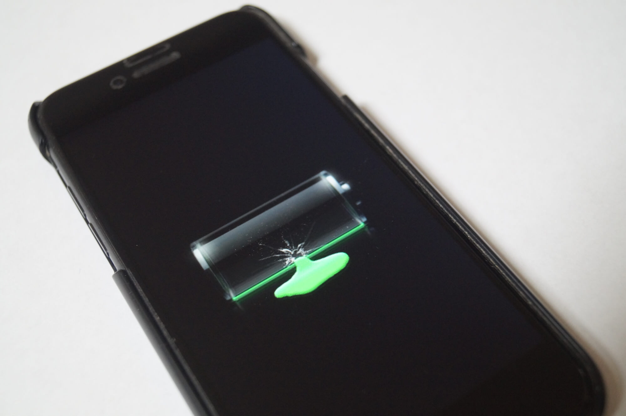 iPhoneのバッテリーが劣化してきた時に起こる現象