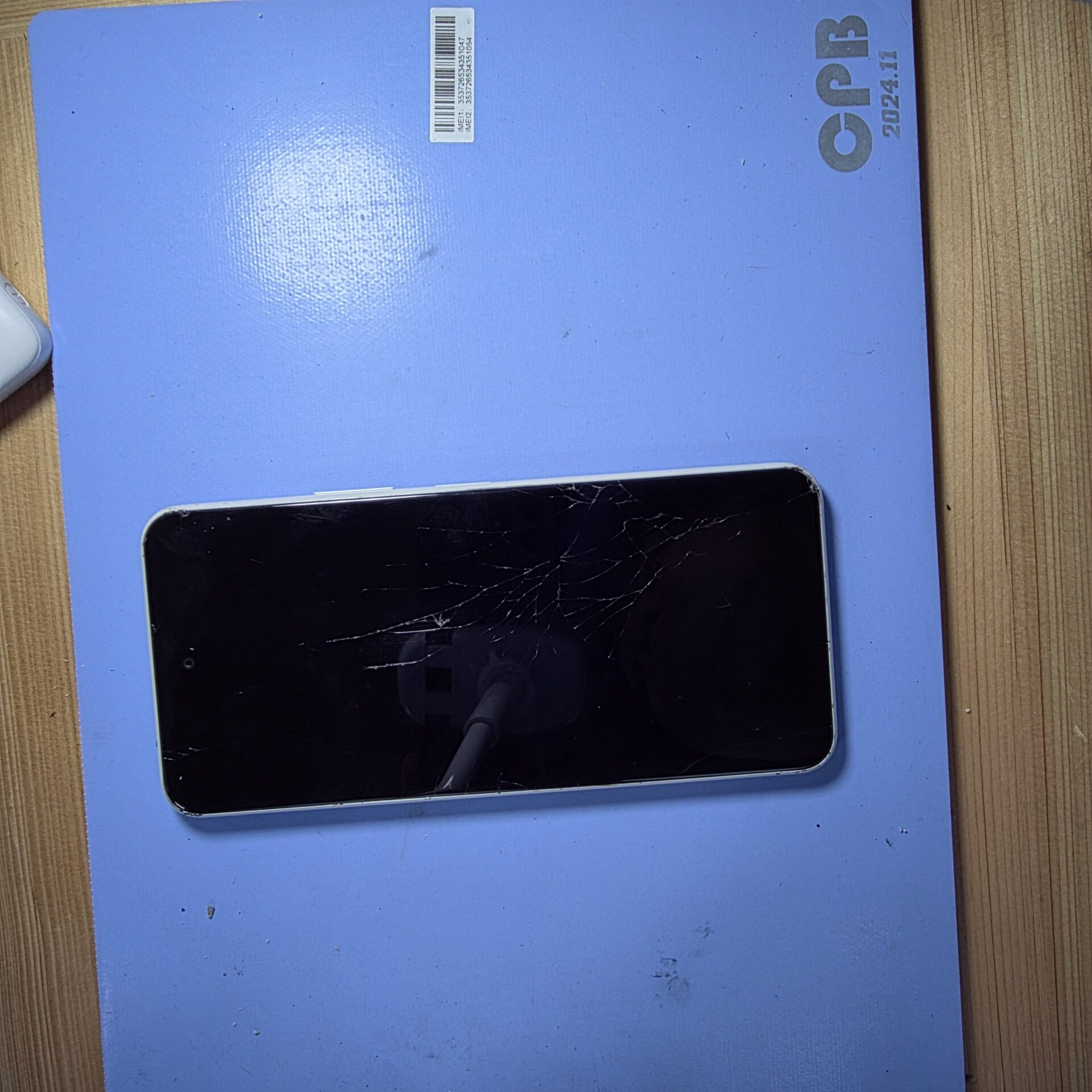 大阪市北区にてlibero5gⅡの画面破損修理 - ゴーリペア