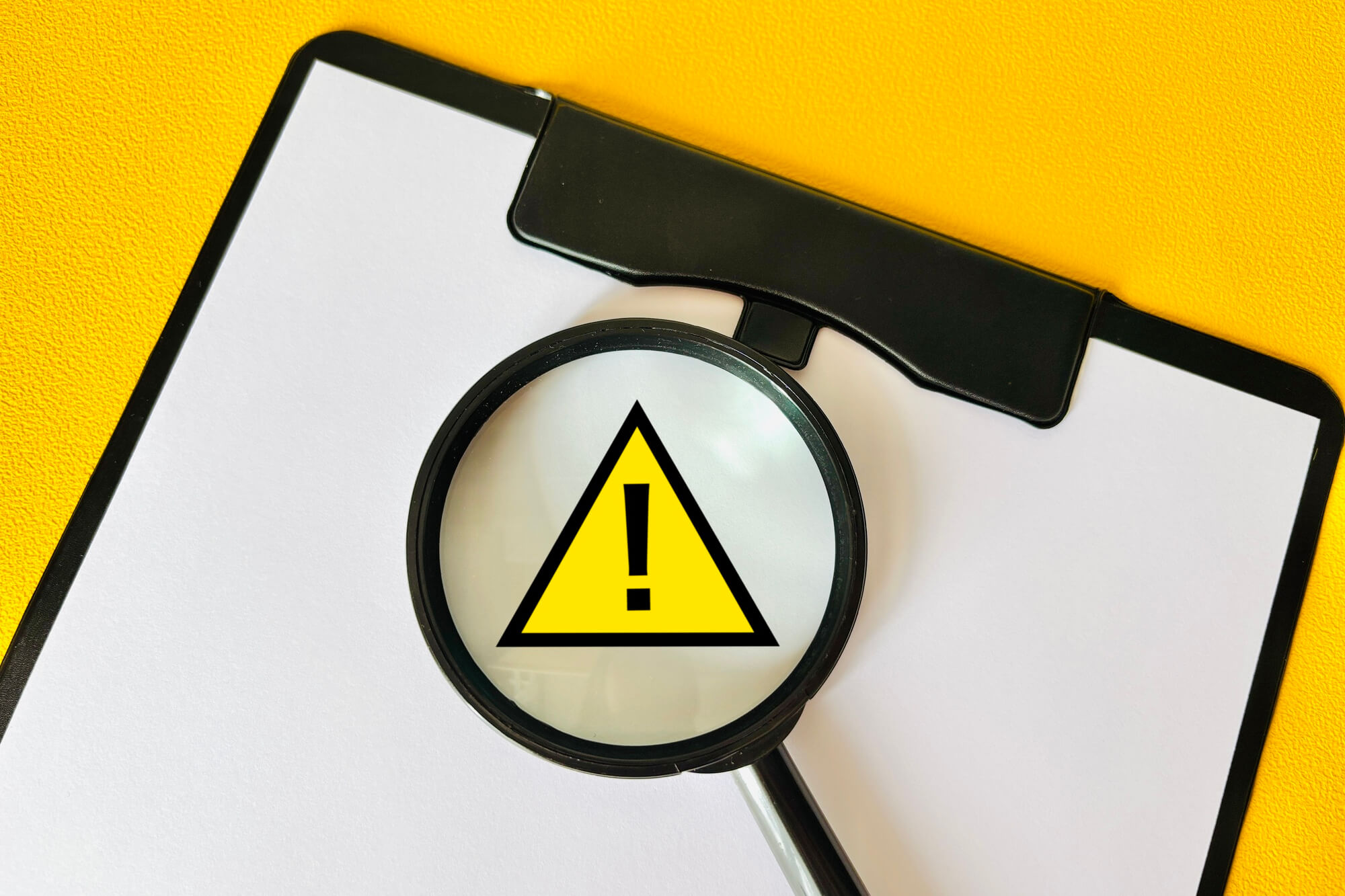 iPhone12が水没したときに出る「危険なサイン」