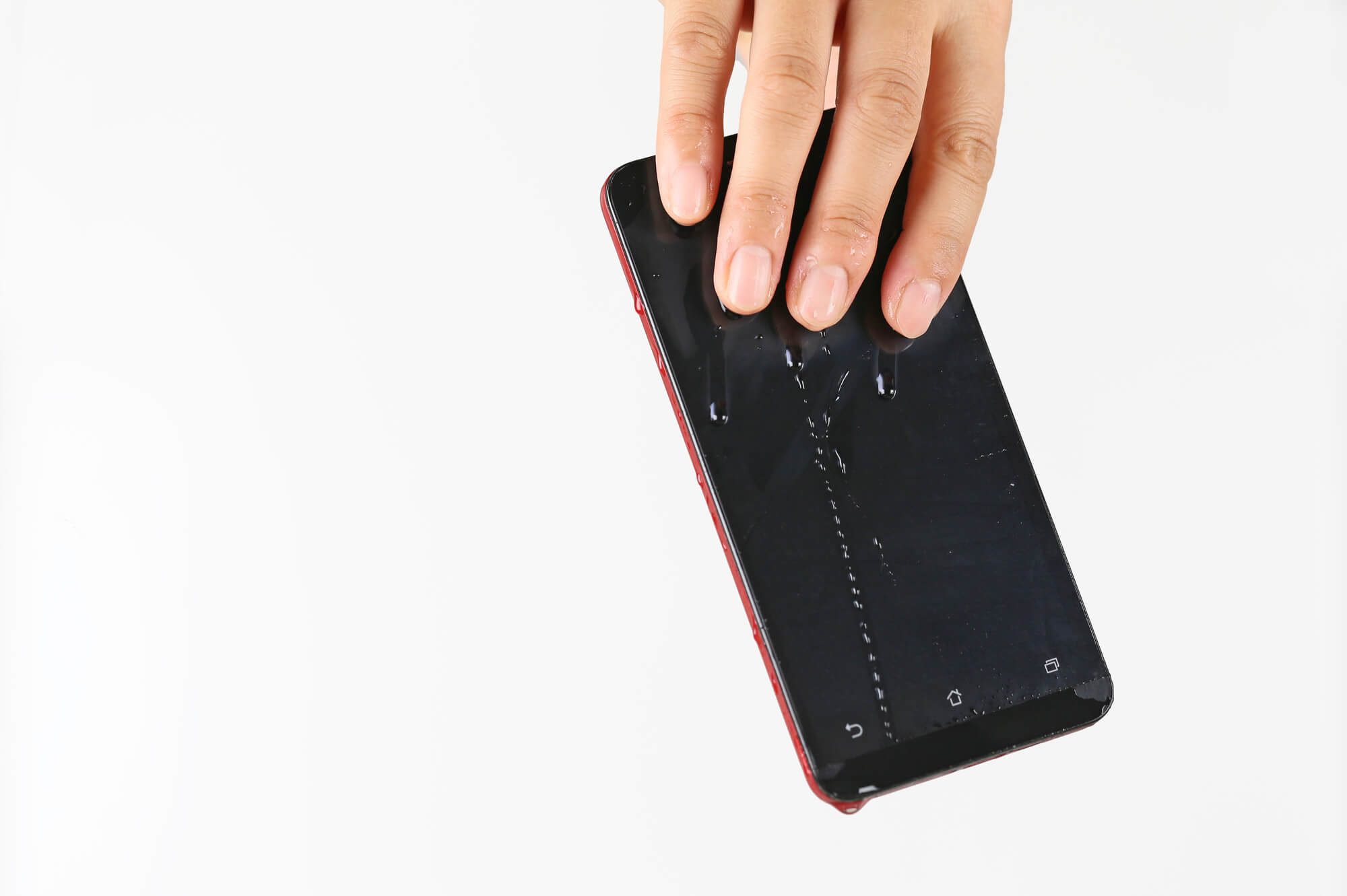 iPhone14が水没した直後にやるべき応急処置