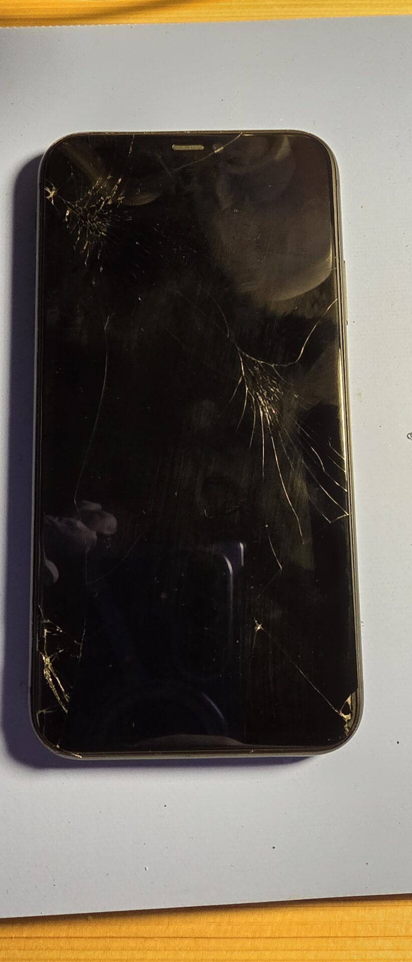 大阪府守口市にてIPhone11画面破損修理 - ゴーリペア